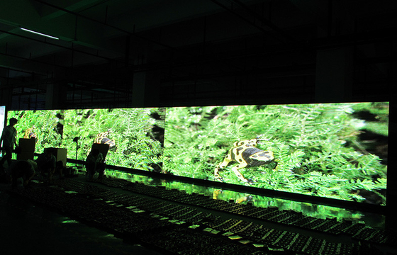 High Resolution Outdoor Full Color LED Display Screen P5.926 SMD3535
