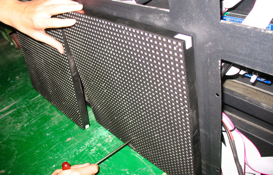 SMD3535 P8 Dual Maintenance LED Display Lightweight Led Screen
