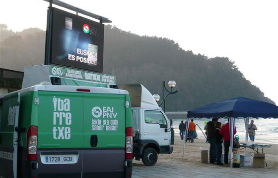 DIP 3 in 1 P10 Outdoor Full Color Truck Mounted Led Screen Viewing Angle 140 degree